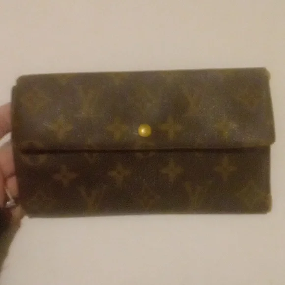Louis Vuitton monogram tri fold long  wallet very roomy - Picture 6 of 16